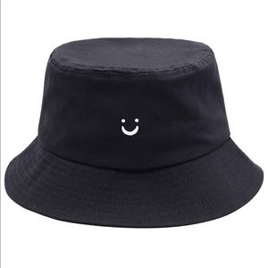 Cute black bucket hat NEW